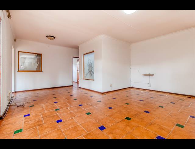 4 BEDROOM FREEHOLD FOR SALE IN WELTEVREDEN PARK